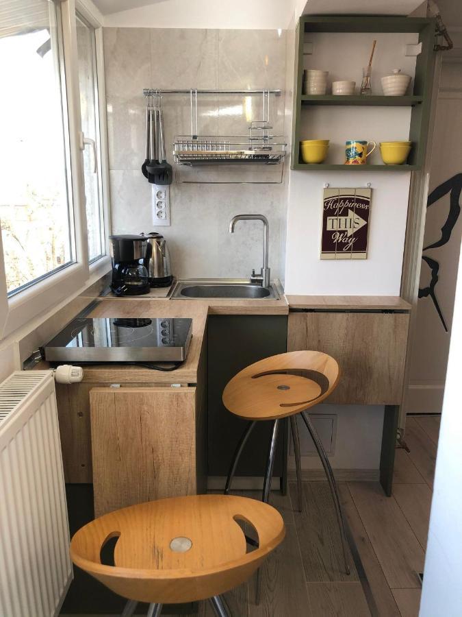 Brand New Downtown Studio Bucureşti